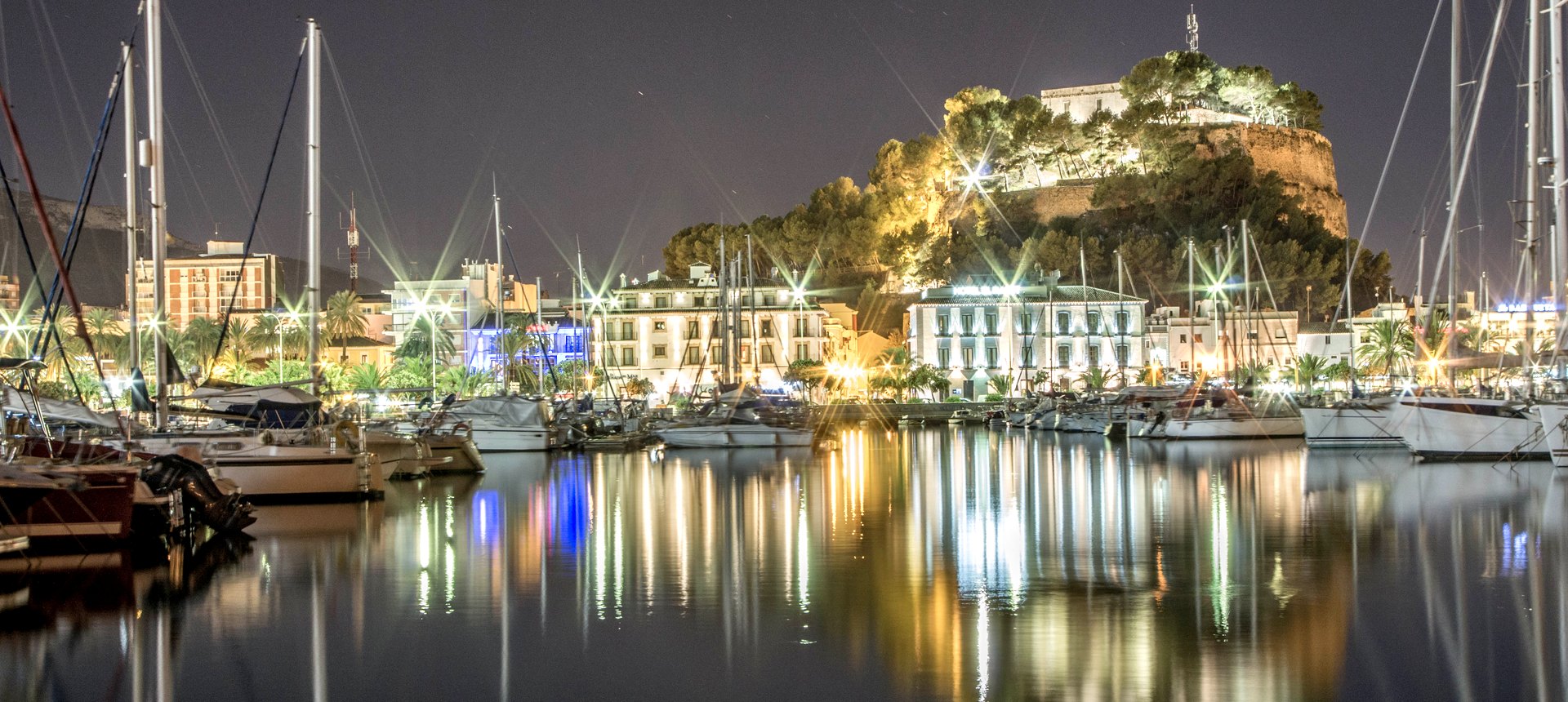 Dénia marina and castle at night